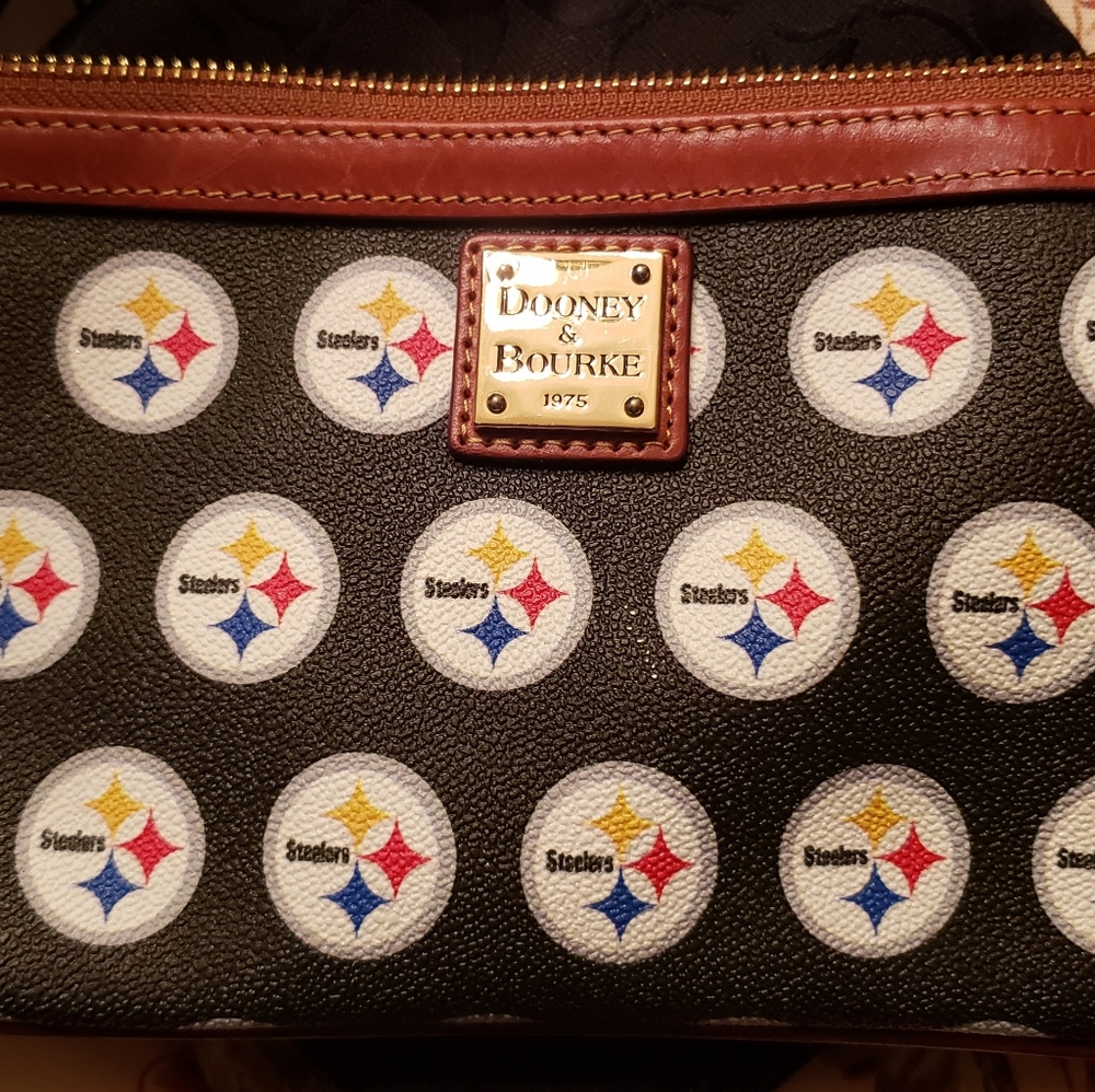 Dooney & Bourke Pittsburgh Steelers wallet/wristlet